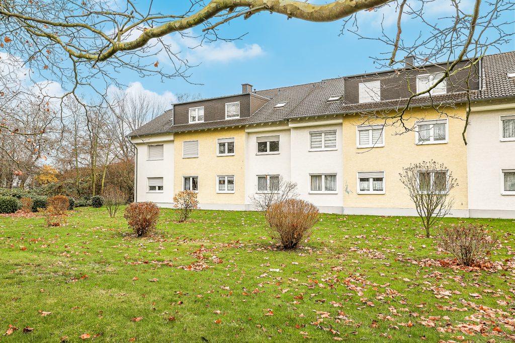 Gütelhöfer Immobilien - Immobilienangebot - Bonn / Beuel - Alle - Ideale Kapitalanlage! Solide vermietete 2-Zimmer-Wohnung mit Balkon und Stellplatz in Bonn-Beuel