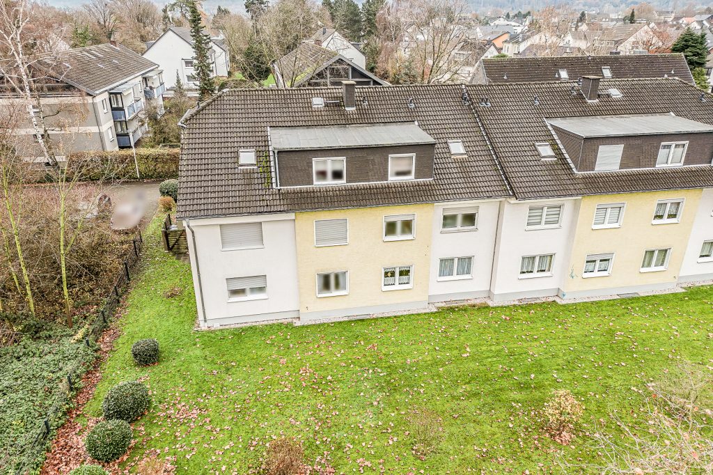 Gütelhöfer Immobilien - Immobilienangebot - Bonn / Beuel - Alle - Ideale Kapitalanlage! Solide vermietete 2-Zimmer-Wohnung mit Balkon und Stellplatz in Bonn-Beuel