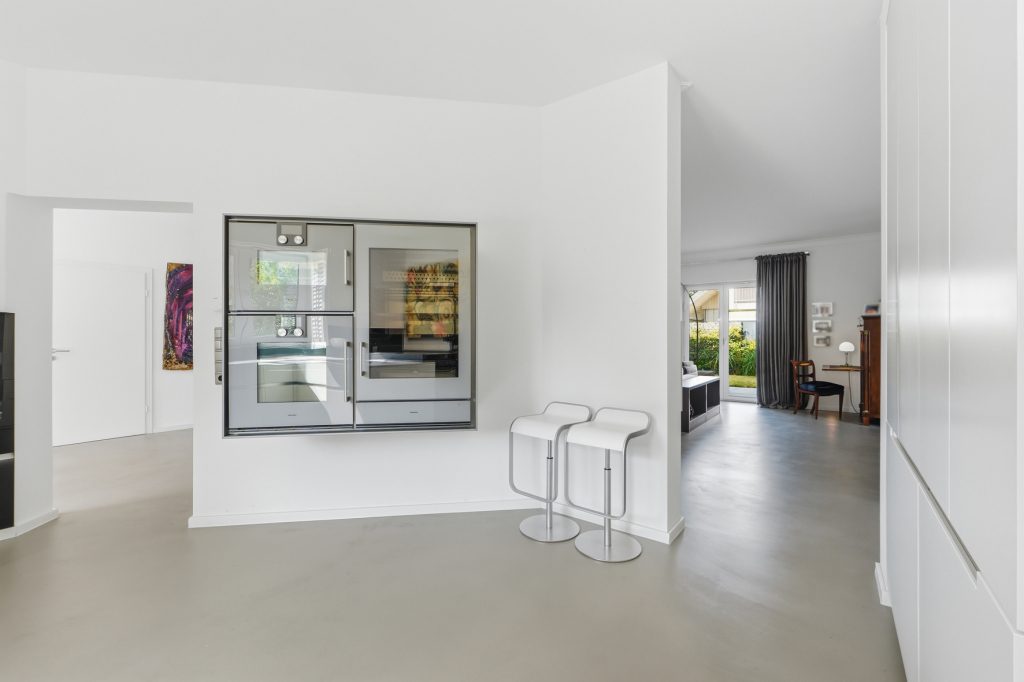 Gütelhöfer Immobilien - Immobilienangebot - Bornheim / Uedorf - Alle - Zeitloses Einfamilienhaus in Uedorf. Exklusives Wohnen in Rheinnähe mit hochwertiger Ausstattung!