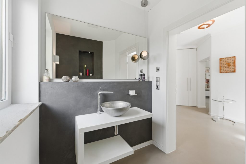 Gütelhöfer Immobilien - Immobilienangebot - Bornheim / Uedorf - Alle - Zeitloses Einfamilienhaus in Uedorf. Exklusives Wohnen in Rheinnähe mit hochwertiger Ausstattung!