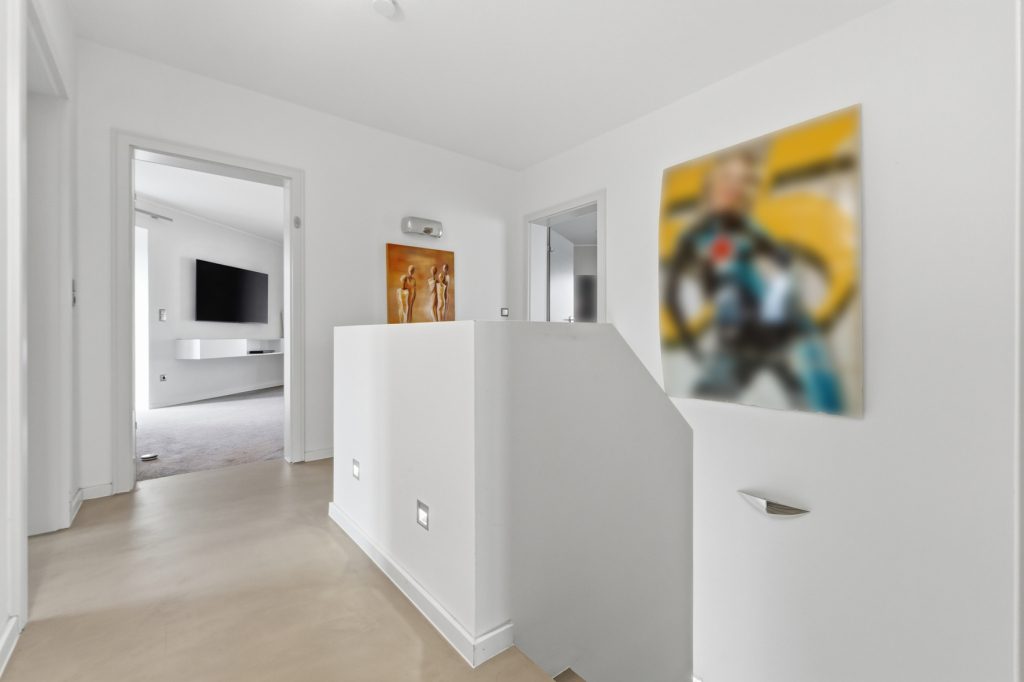 Gütelhöfer Immobilien - Immobilienangebot - Bornheim / Uedorf - Alle - Zeitloses Einfamilienhaus in Uedorf. Exklusives Wohnen in Rheinnähe mit hochwertiger Ausstattung!