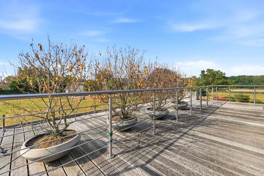 Gütelhöfer Immobilien - Immobilienangebot - Bornheim / Uedorf - Alle - Zeitloses Einfamilienhaus in Uedorf. Exklusives Wohnen in Rheinnähe mit hochwertiger Ausstattung!