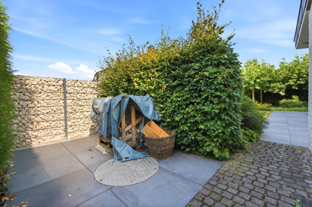 Gütelhöfer Immobilien - Immobilienangebot - Bornheim / Uedorf - Alle - Zeitloses Einfamilienhaus in Uedorf. Exklusives Wohnen in Rheinnähe mit hochwertiger Ausstattung!