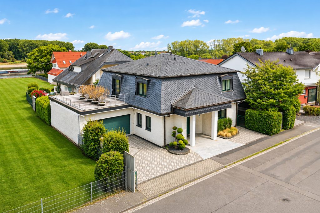 Gütelhöfer Immobilien - Immobilienangebot - Bornheim / Uedorf - Alle - Zeitloses Einfamilienhaus in Uedorf. Exklusives Wohnen in Rheinnähe mit hochwertiger Ausstattung!