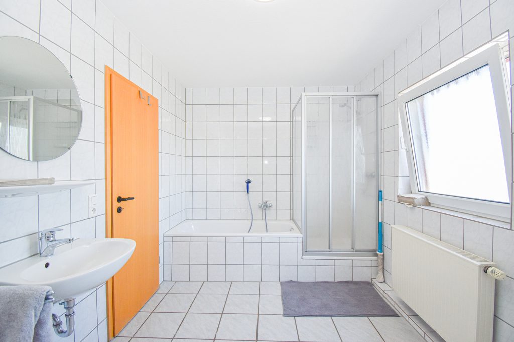Gütelhöfer Immobilien - Immobilienangebot - Rheinbach - Alle - Attraktive Gewerbeimmobilie mit Bürohaus, Halle und Garten im Rheinbacher Industriegebiet