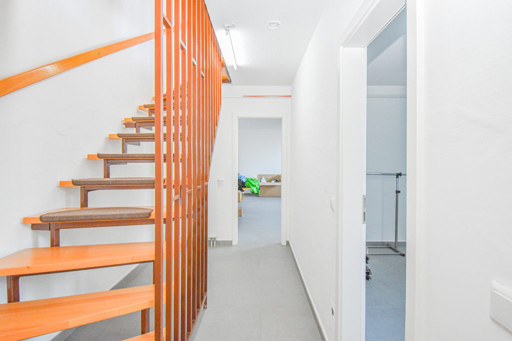 Gütelhöfer Immobilien - Immobilienangebot - Rheinbach - Alle - Attraktive Gewerbeimmobilie mit Bürohaus, Halle und Garten im Rheinbacher Industriegebiet