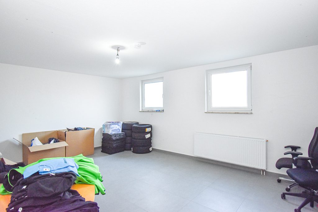 Gütelhöfer Immobilien - Immobilienangebot - Rheinbach - Alle - Attraktive Gewerbeimmobilie mit Bürohaus, Halle und Garten im Rheinbacher Industriegebiet